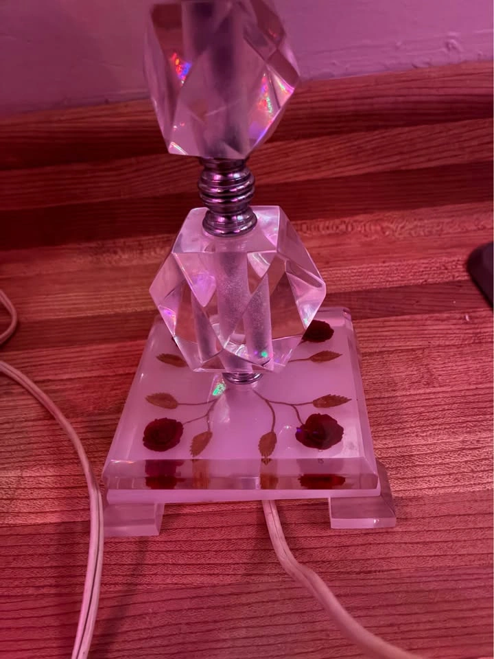 Rose Pattern Table Lamps - photo 2
