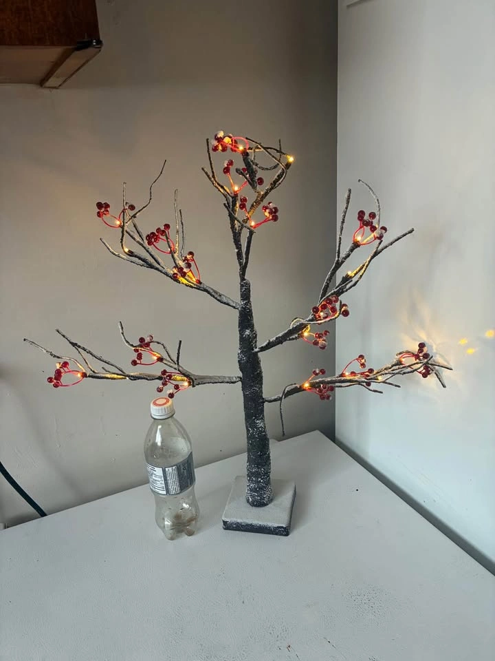 24 inch Battery Operated LED Lighted Tree
