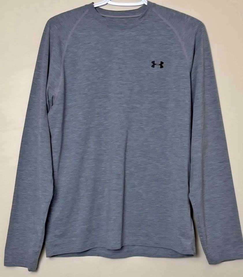 Men's Under Armour Long Sleeve Performance HeatGear TEE - Small