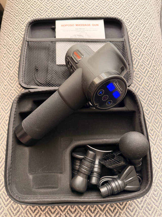 Massage gun with 8 heads & 30 speeds - like new - photo 4