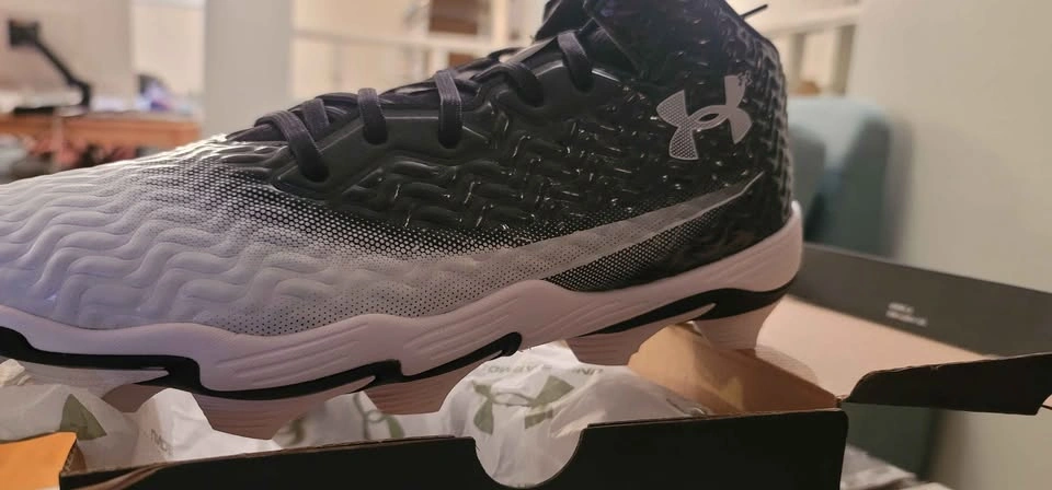 Under Armour Spotlight Hammer Shoes - photo 2