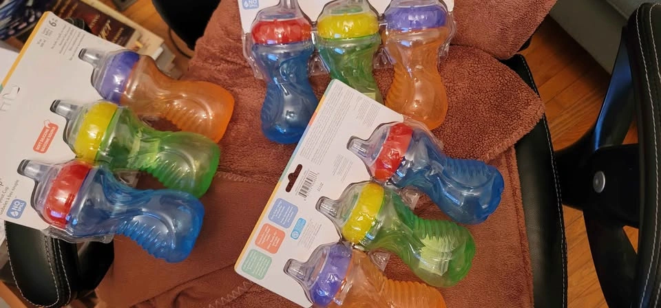 9 Nuby No-Spill Easy Grip Cups - photo 3