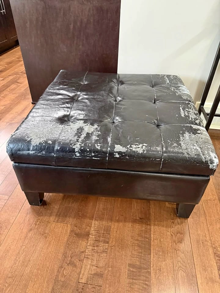 Ottoman with storage 31 x 31