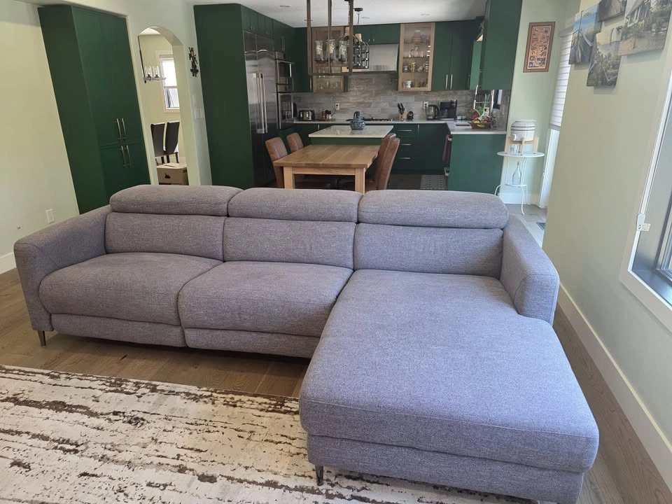 KODE Kendra Power Motion Sectional Sofa - 109", Light Grey - photo 3
