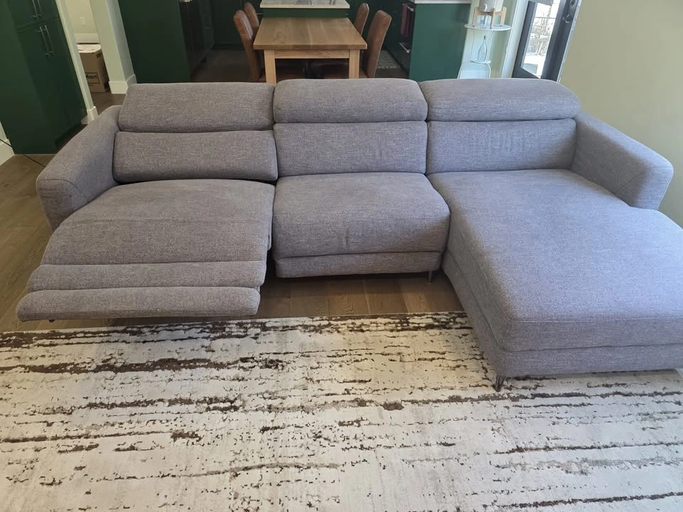 KODE Kendra Power Motion Sectional Sofa - 109", Light Grey - photo 4