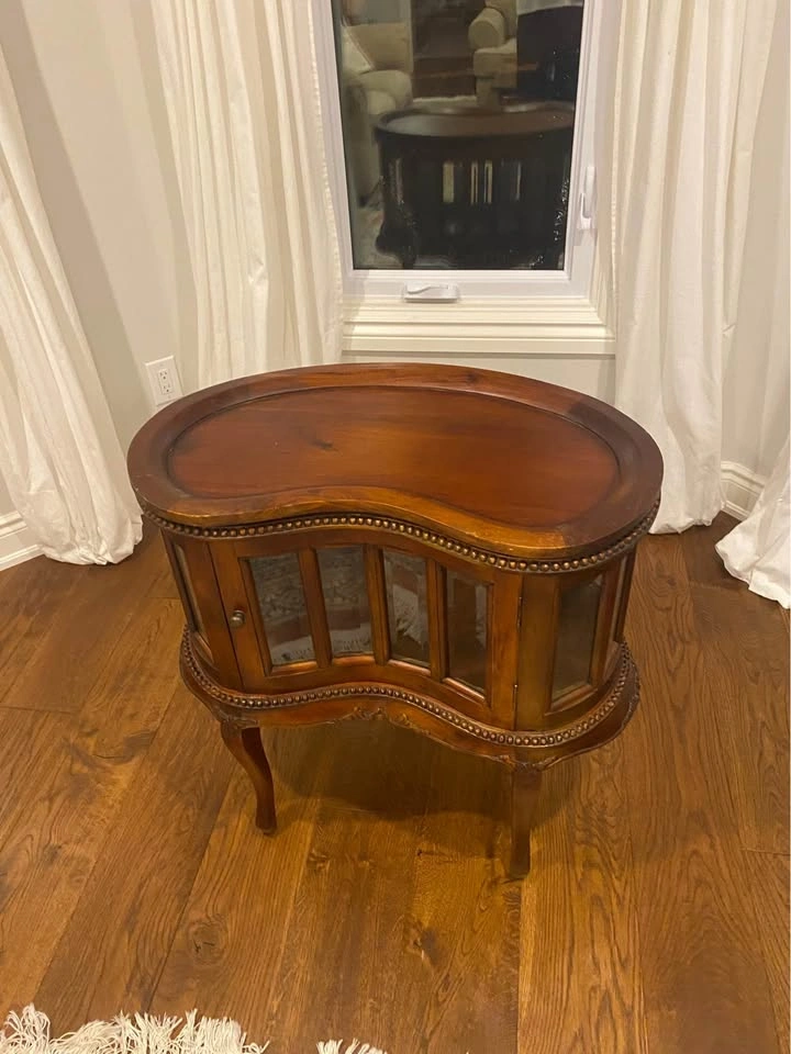 Curio Side Table - photo 3