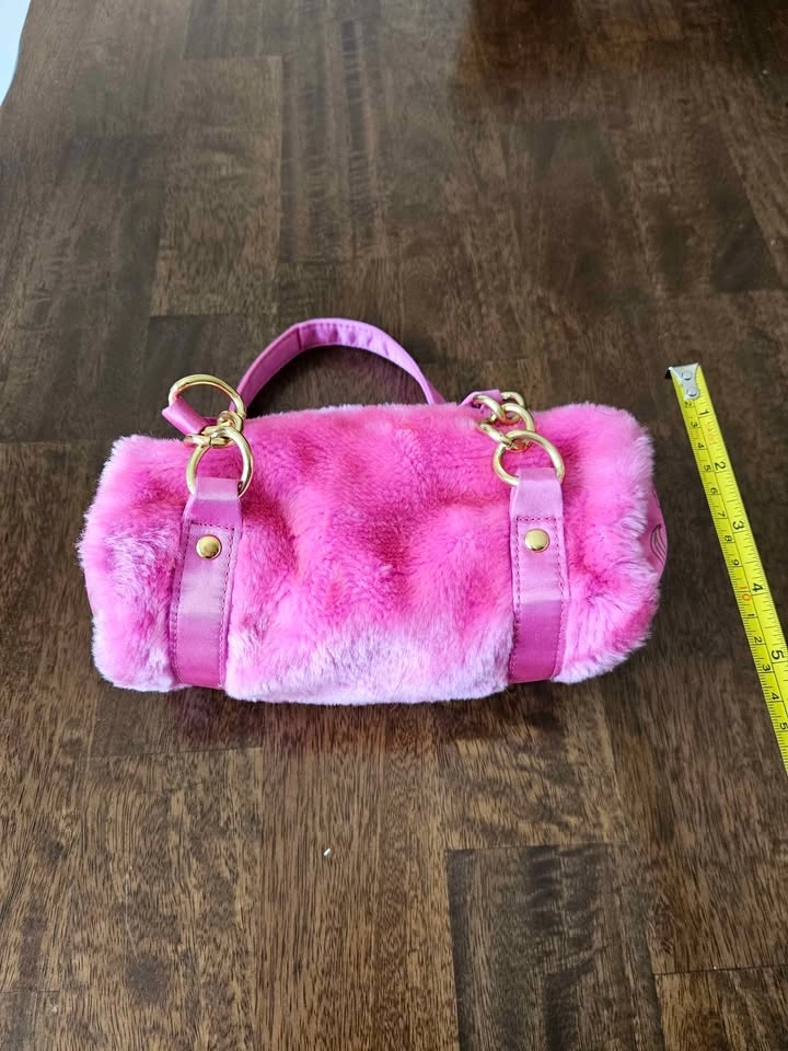 Y2K Angelic Eyes Pink Faux Fur Barrel Bag - photo 5