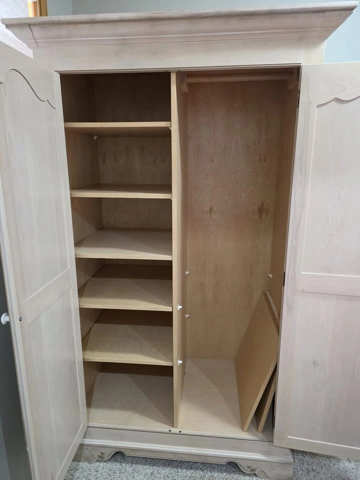French Provincial Solid Wood Armoire / Wardrobe — Whitewash Fini - photo 3