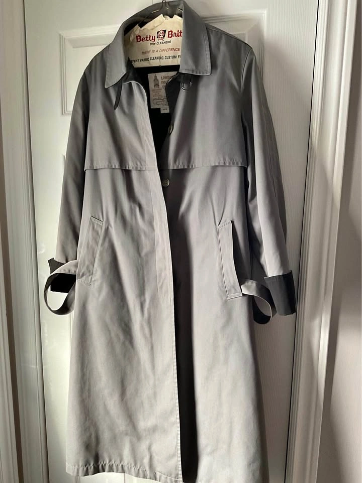 Vintage 80’s Women’s London Fog Trench Coat