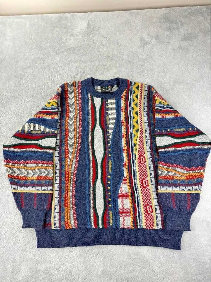 Vintage Coogi Men's Wool 3D Knit Sweater - Size Medium