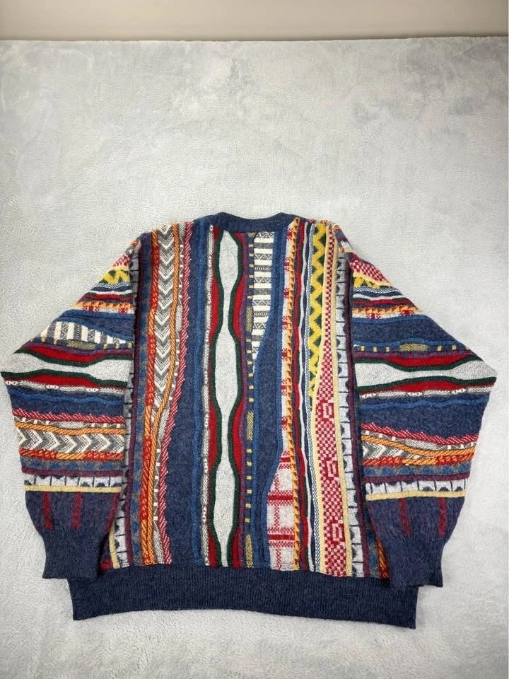 Vintage Coogi Men's Wool 3D Knit Sweater - Size Medium - photo 4