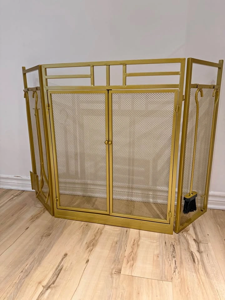🔥 Gold Fireplace Screen Set – Elegant & Functional 🔥