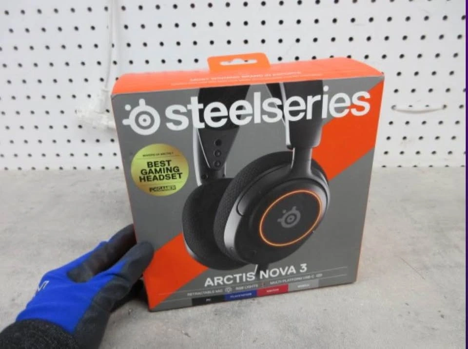 SteelSeries Arctis Nova 3 Gaming Headset – Like New - photo 3