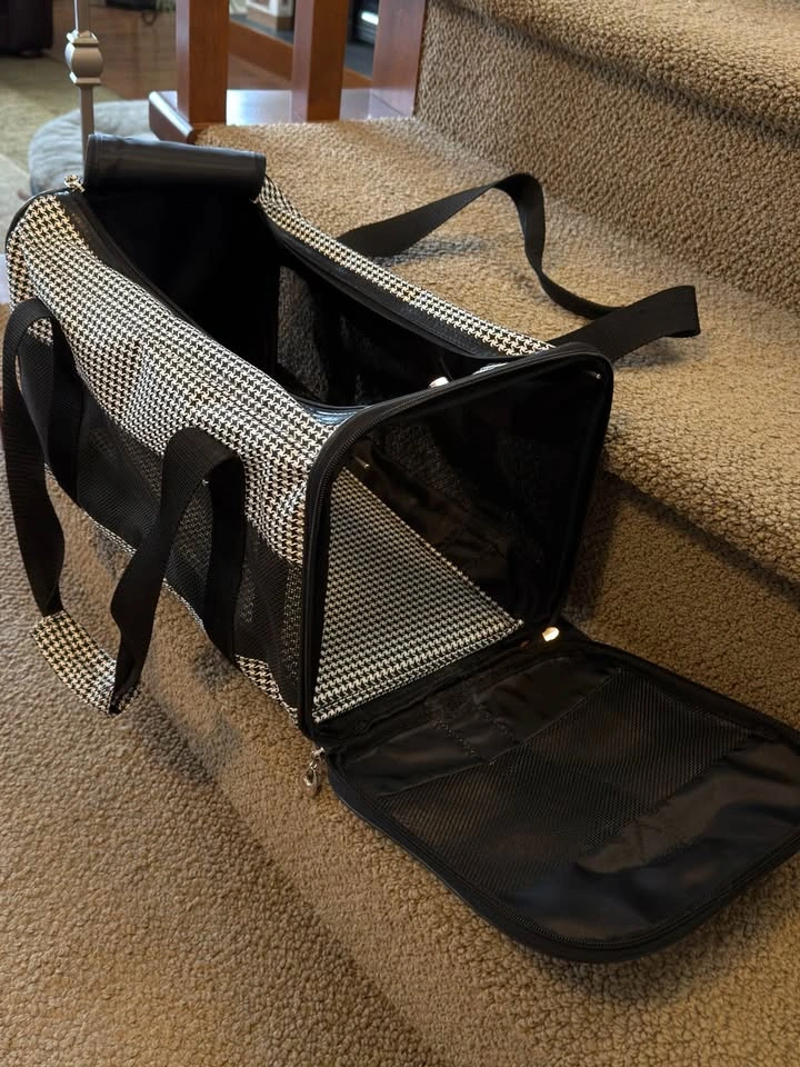 Soft-Sided Small Carrier - photo 3