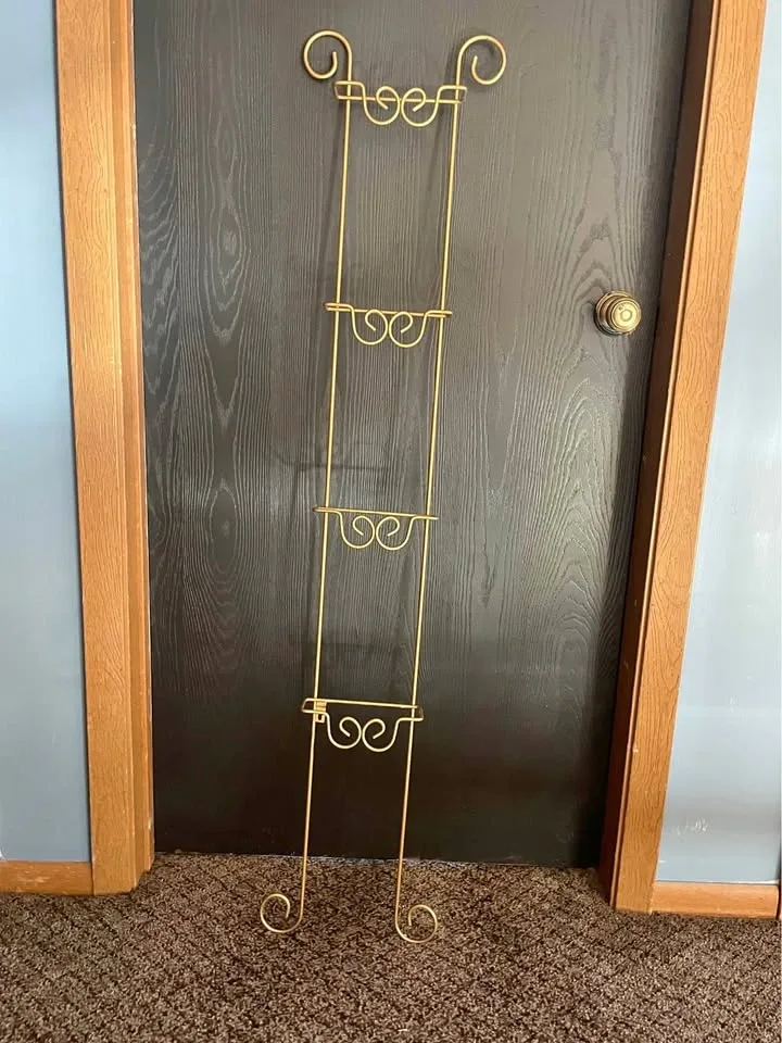Plate Rack Brushed Gold Height 49"