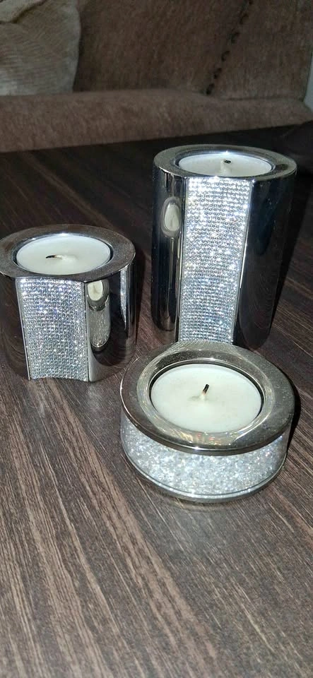 SWAROVSKI TEA LIGHTS RETIRED