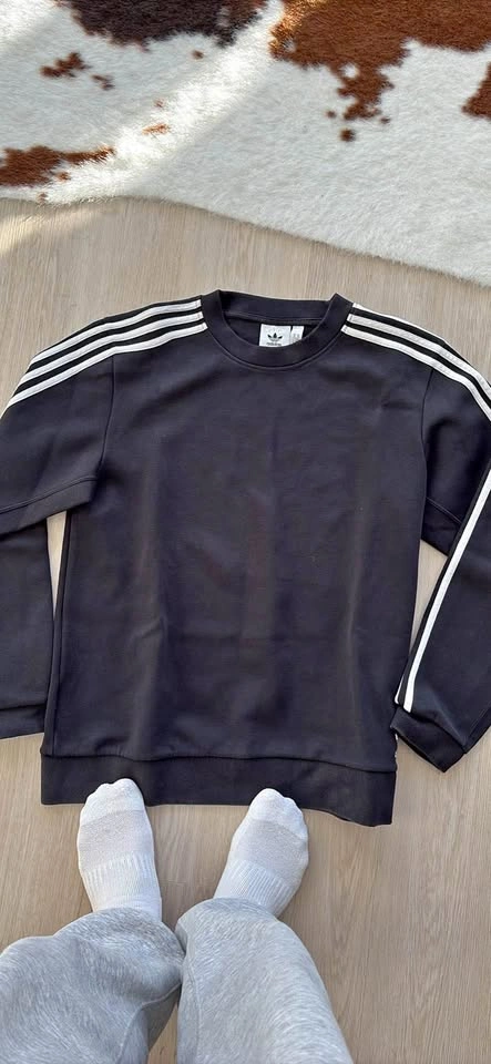 Adidas Sweater