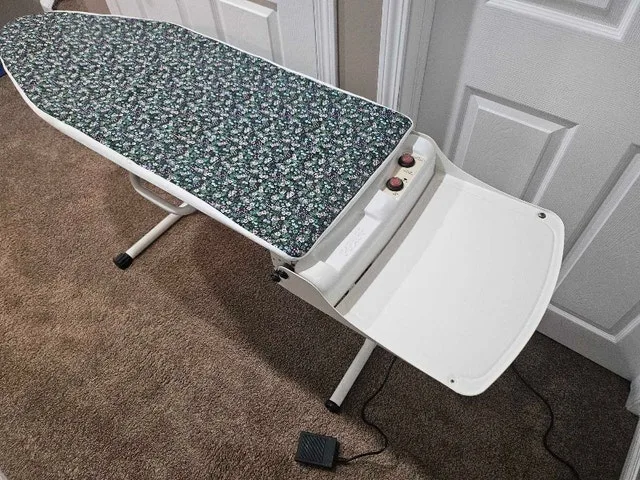 Pfaff CL 404 Heated Ironing Board - OBO - photo 2