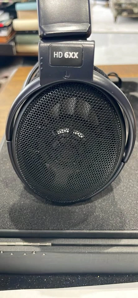 Sennheiser HD6XX Open Box Never Used - photo 2