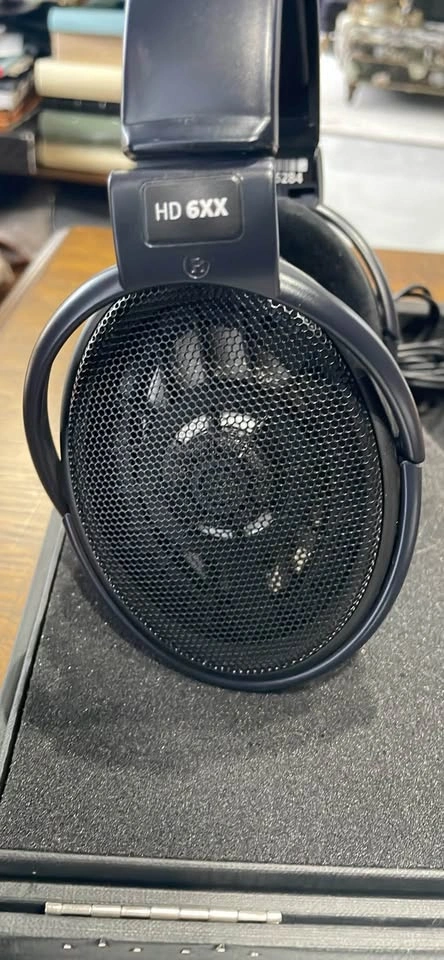 Sennheiser HD6XX Open Box Never Used - photo 3