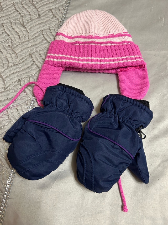 Girls Winter Gear: Gusti Snowsuit & Boots - photo 5