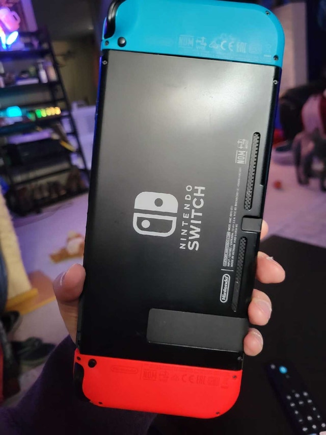 Nintendo Switch - Good Condition - photo 5