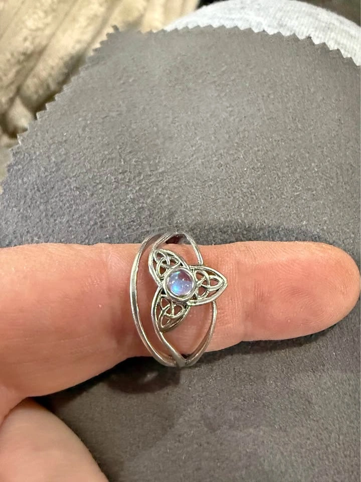 925 Sterling Silver Celtic Knot Ring with Rainbow Stone