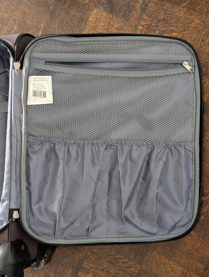 SwissGear Carry-On Spinner Luggage - photo 5