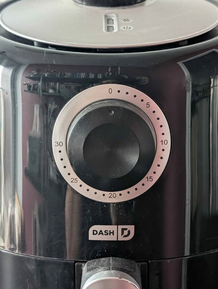 Dash Compact Air Fryer - DCAF150 - photo 4