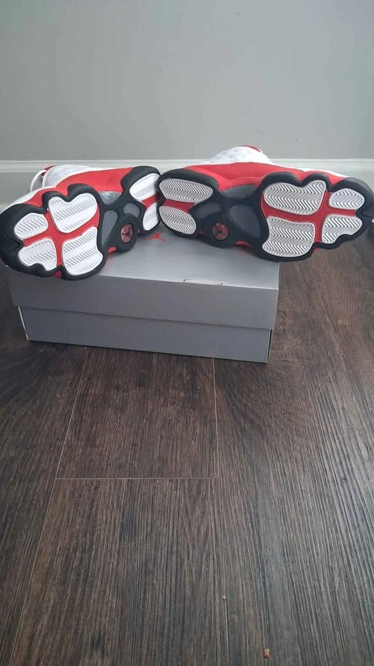 Jordan 13 sneakers size 11 - photo 2