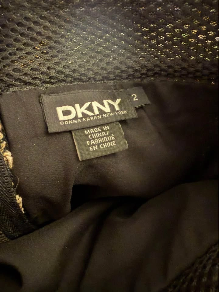 DKNY Lace Mini Skirt Size 2 - photo 3