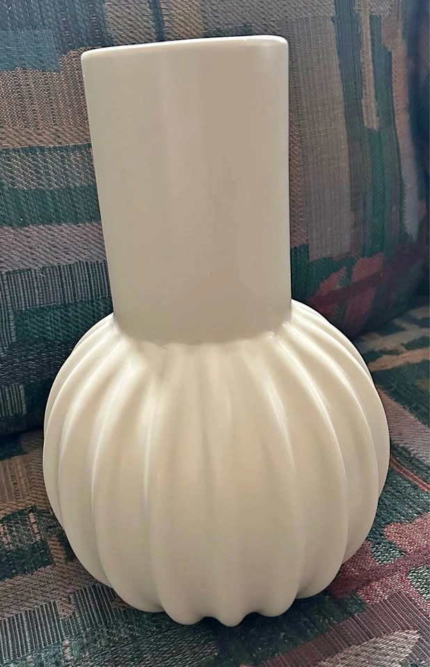 IKEA White Stoneware SKOGSTUNDRA Vase