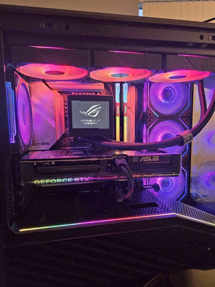 Brand new 7800x3d 5070 btf gaming pc