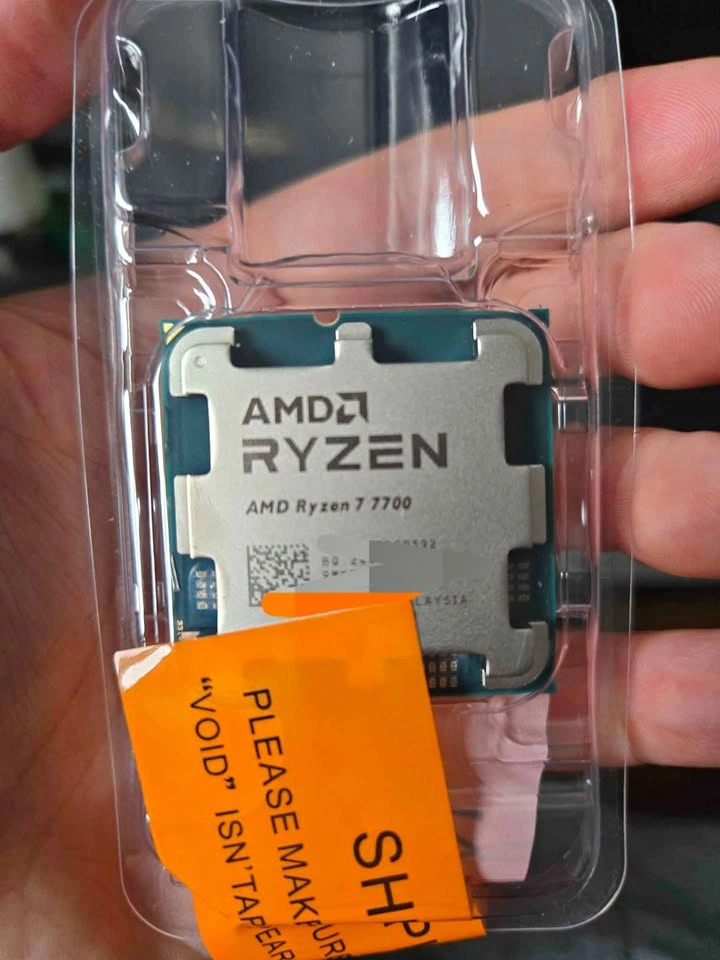 Brand new AMD Ryzen 7 7700 AM5 CPU