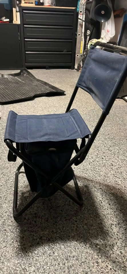 Folding Stools with Cooler Bags - photo 2