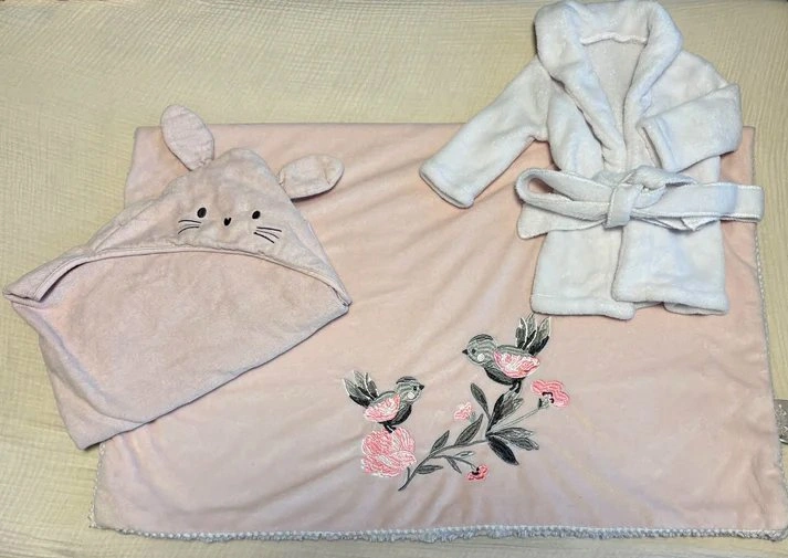 Newborn Bath Time Bundle (Petit Lem & Levtex Baby)