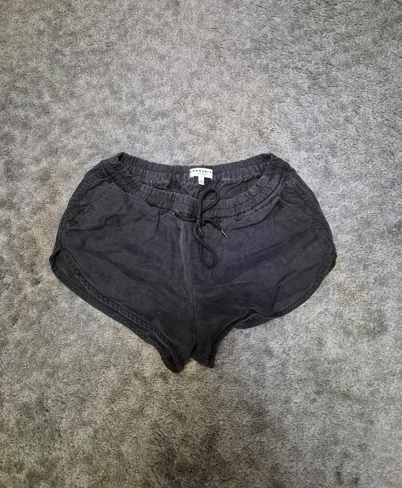 Aritzia Community Linen Shorts, S - photo 2