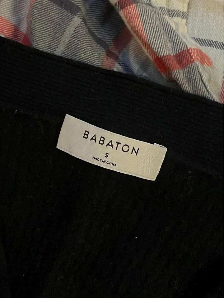 3 Flannels & Babaton Cardigan - photo 3