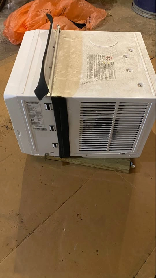 Vissani 10,000 BTU Inverter Window AC - ENERGY STAR - Excellent - photo 4