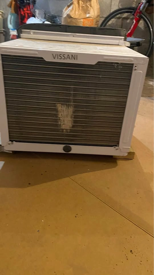 Vissani 10,000 BTU Inverter Window AC - ENERGY STAR - Excellent - photo 5
