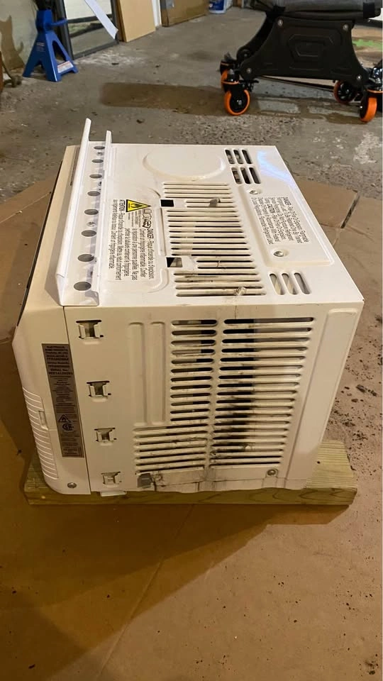 Frigidaire 6,000 BTU Window AC (FHWC063TC1) - photo 4