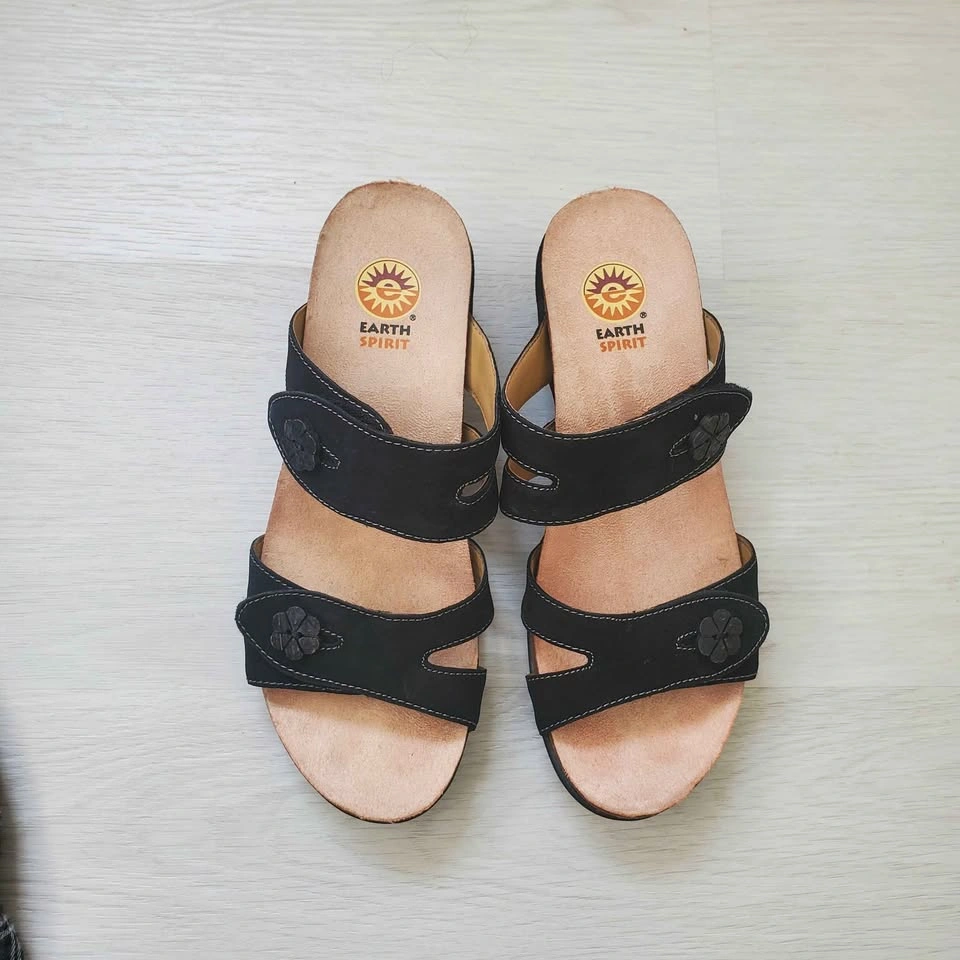 Earth Spirit Black Suede Wedge Sandals - Women's Size 9 - photo 2