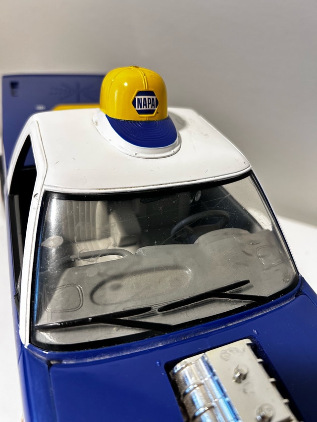 Toy First Gear Napa Parts Delivery Truck - photo 2