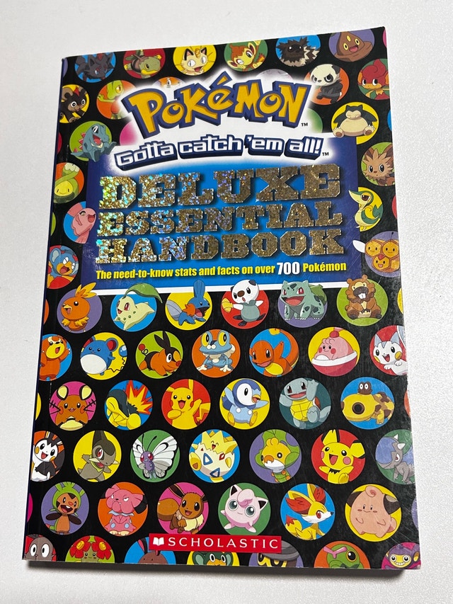Pokémon Deluxe Essential Handbook