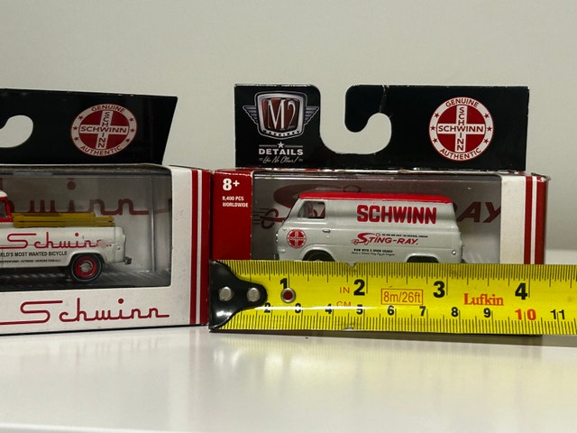 M2 R68 1965 Ford Econoline Delivery/Truck 1/64 & R73 - photo 3