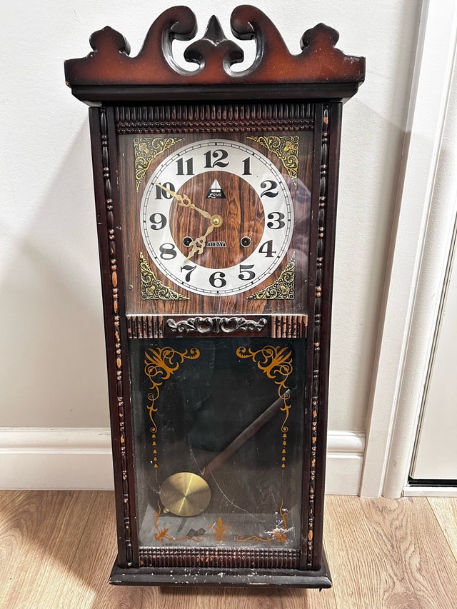 Lava 31 Day Wooden Wall Clock Key Pendulum Chime