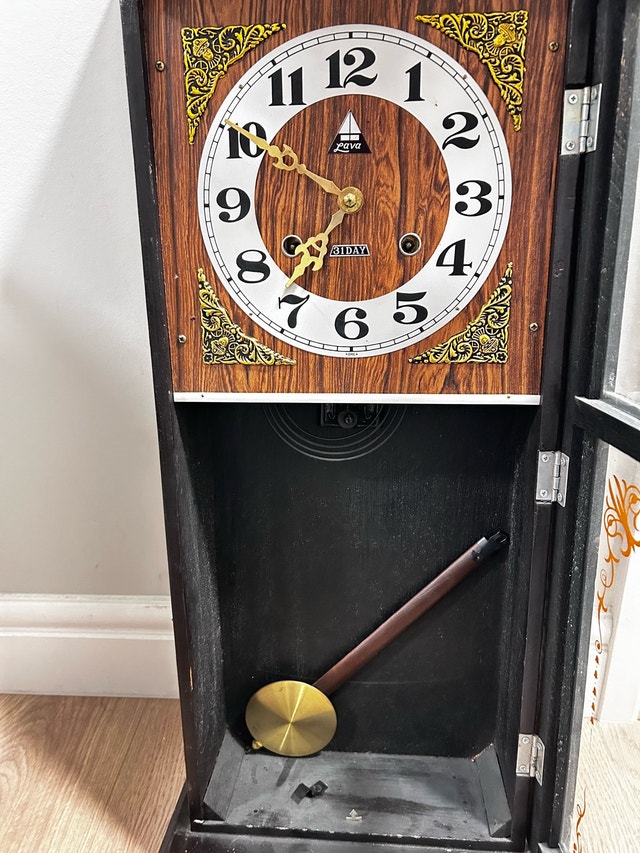 Lava 31 Day Wooden Wall Clock Key Pendulum Chime - photo 3