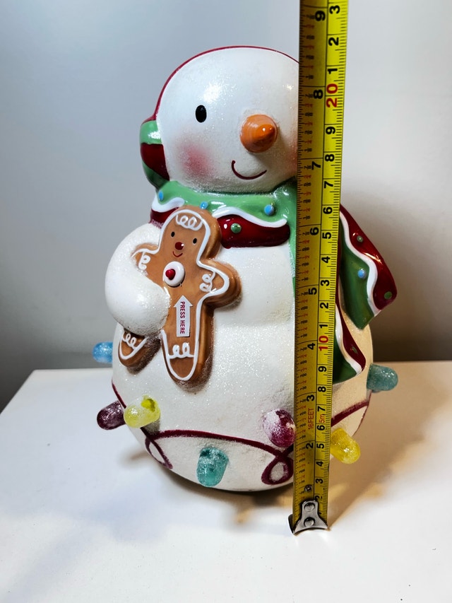 Hallmark Musical Snowman Christmas Decoration with Gingerbread - photo 2