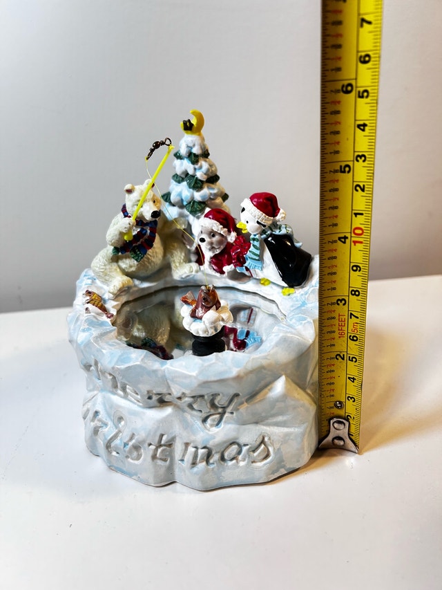 Winter Animal Friends Merry Christmas Music Box - photo 3