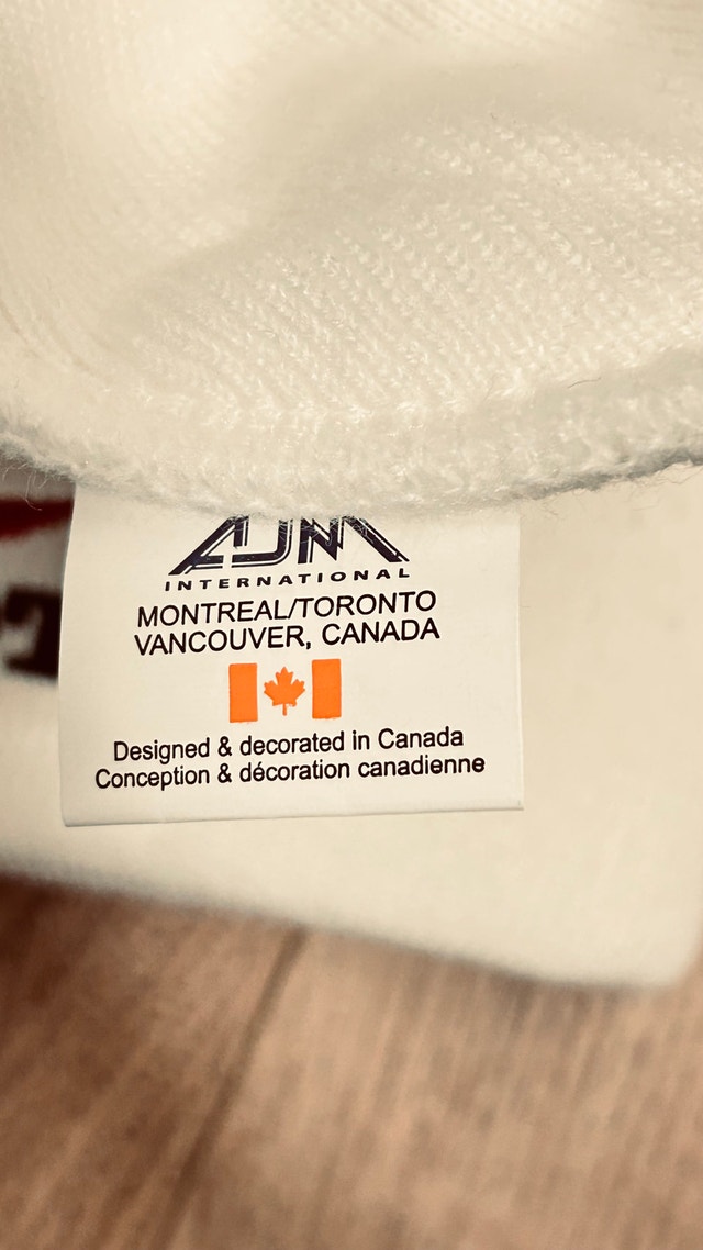 Stylish "I Love Jackpots" White Knit Beanie - photo 2